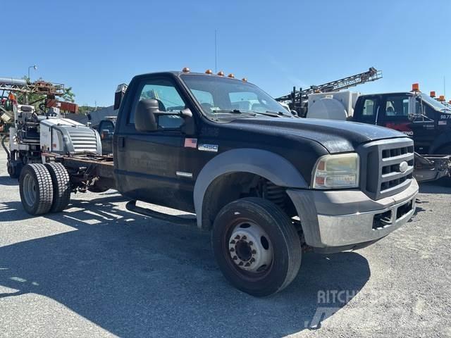 Ford F-450 Кабини