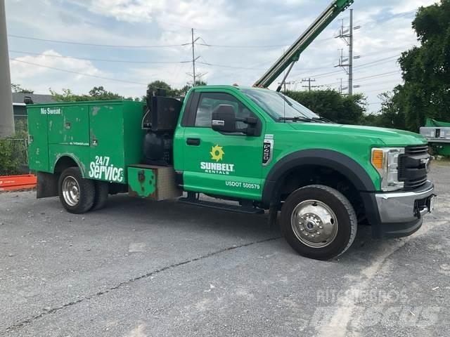 Ford F-450 Общински/универсални превозни средства

