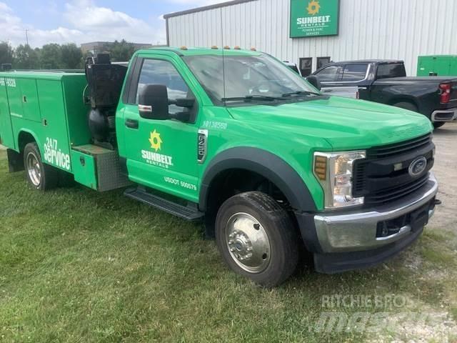 Ford F-450 Общински/универсални превозни средства
