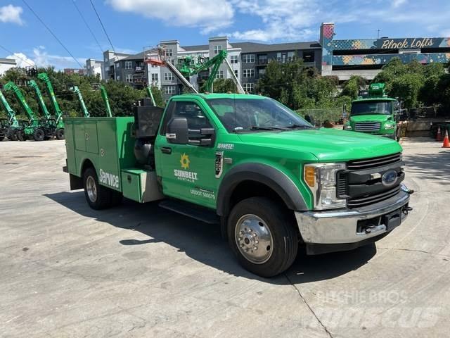 Ford F-450 Общински/универсални превозни средства
