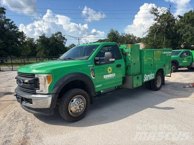 Ford F-450 Общински/универсални превозни средства
