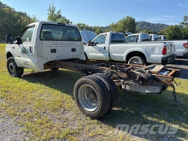 Ford F-450 Кабини