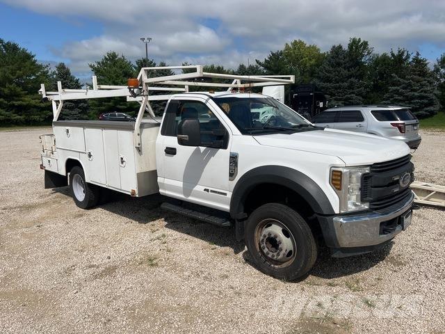 Ford F-450 Пикапи