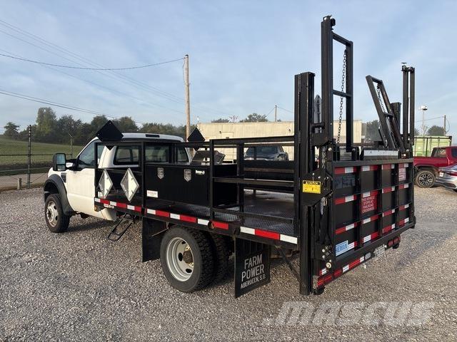 Ford F-450 Бордови