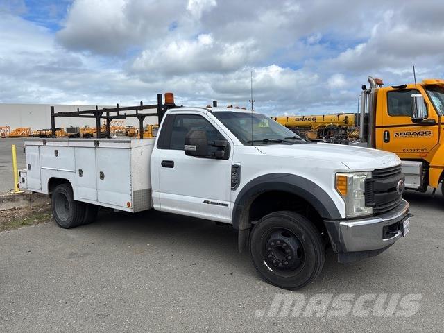Ford F-450 Пикапи