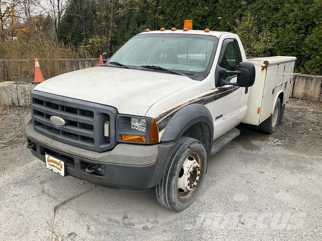Ford F-450 Пикапи
