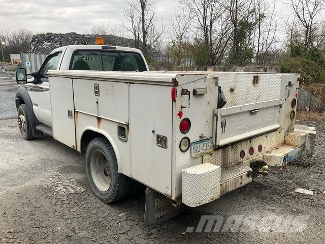 Ford F-450 Пикапи