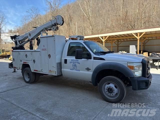 Ford F-550 Общински/универсални превозни средства
