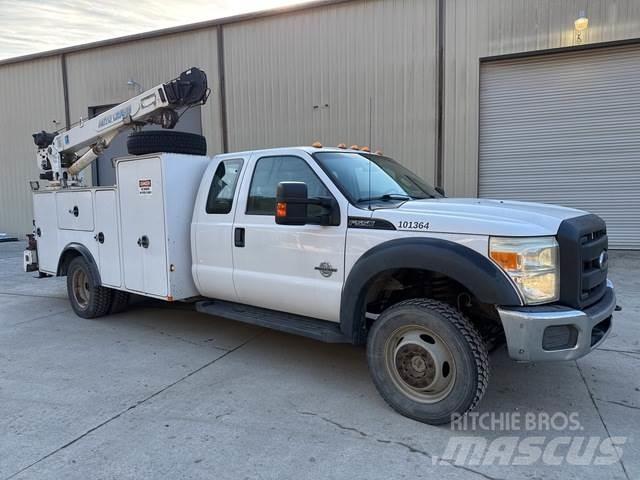 Ford F-550 Общински/универсални превозни средства
