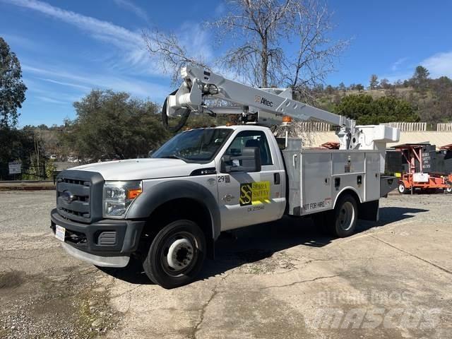 Ford F-550 Моторизирани платформи с талига
