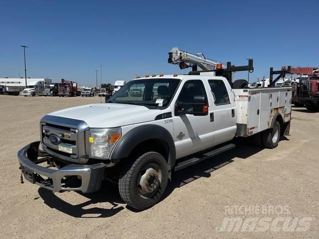 Ford F-550 Общински/универсални превозни средства
