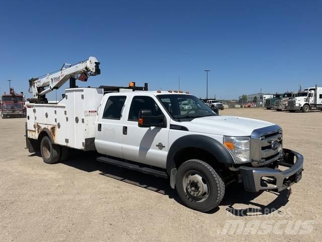 Ford F-550 Общински/универсални превозни средства
