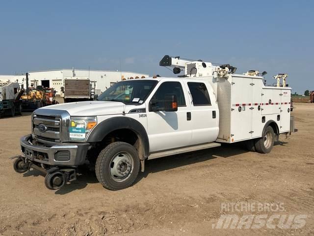 Ford F-550 Общински/универсални превозни средства
