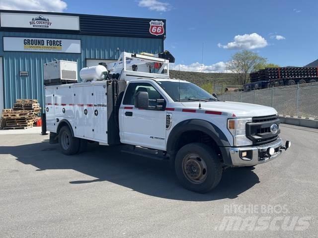 Ford F-550 Общински/универсални превозни средства
