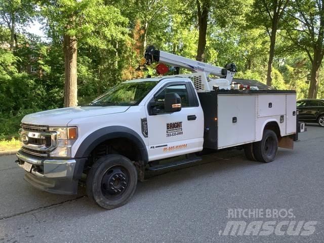 Ford F-550 Общински/универсални превозни средства
