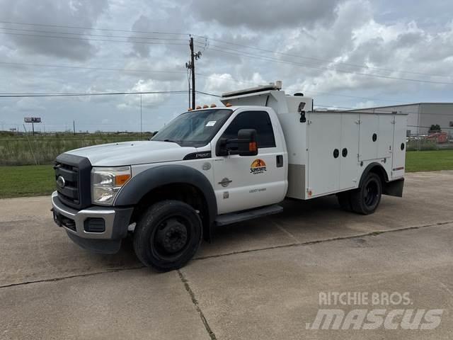 Ford F-550 Общински/универсални превозни средства
