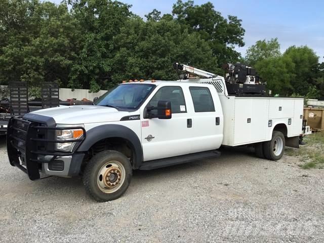 Ford F-550 Общински/универсални превозни средства
