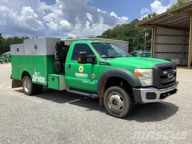Ford F-550 Общински/универсални превозни средства
