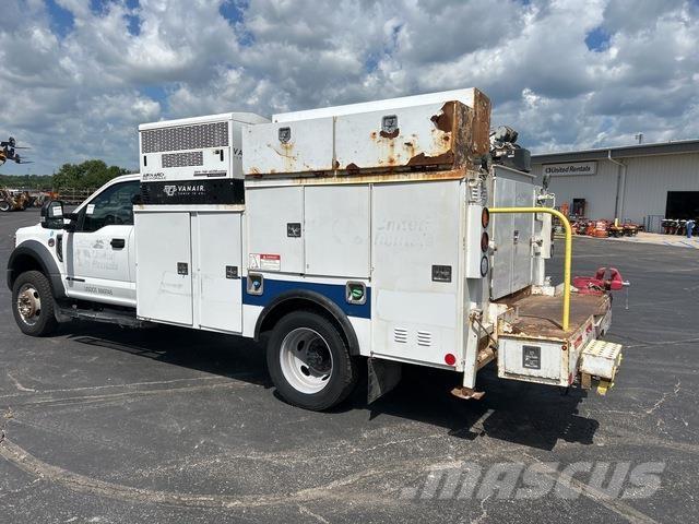 Ford F-550 Общински/универсални превозни средства
