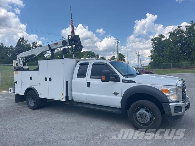Ford F-550 Общински/универсални превозни средства
