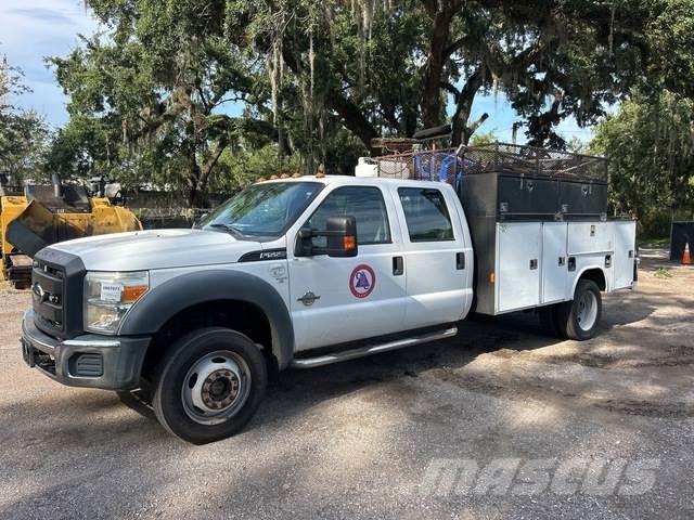 Ford F-550 Пикапи