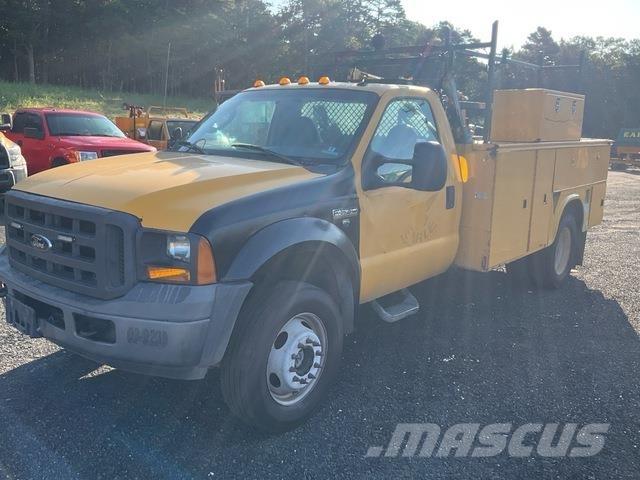 Ford F-550 Общински/универсални превозни средства
