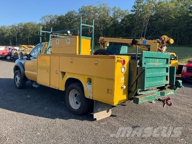Ford F-550 Общински/универсални превозни средства
