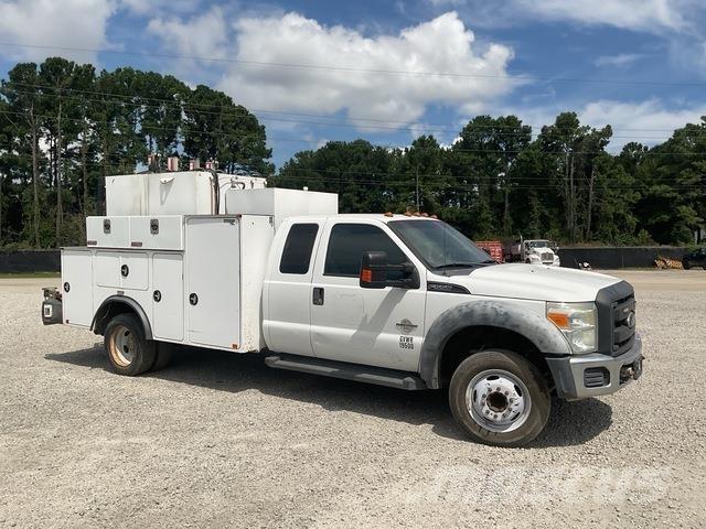 Ford F-550 Цистерна