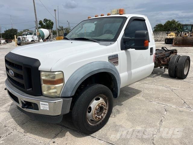 Ford F-550 Кабини