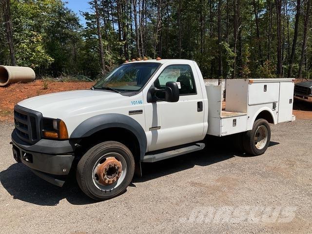 Ford F-550 Пикапи