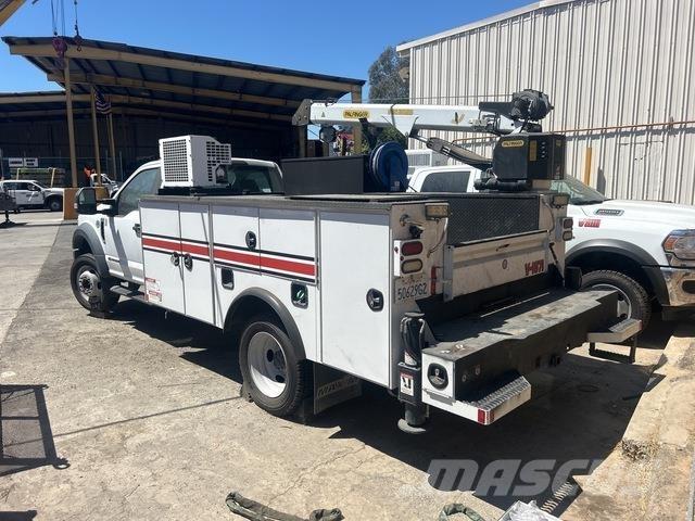 Ford F-550 Общински/универсални превозни средства
