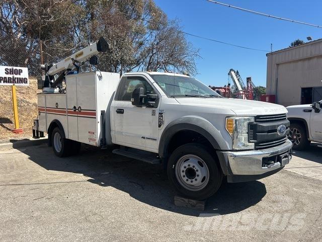 Ford F-550 Общински/универсални превозни средства
