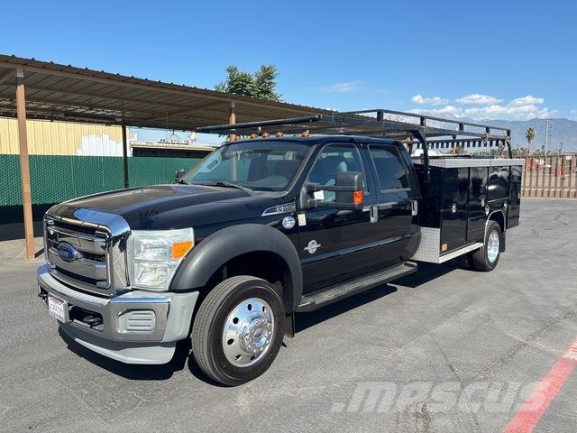 Ford F-550 Пикапи