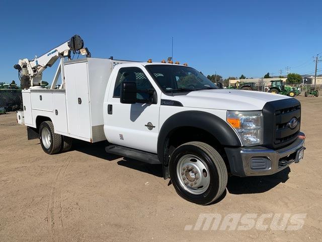 Ford F-550 Общински/универсални превозни средства

