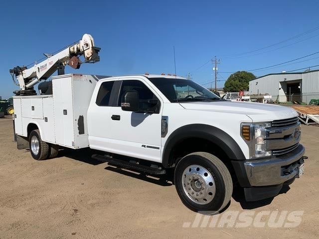 Ford F-550 Общински/универсални превозни средства
