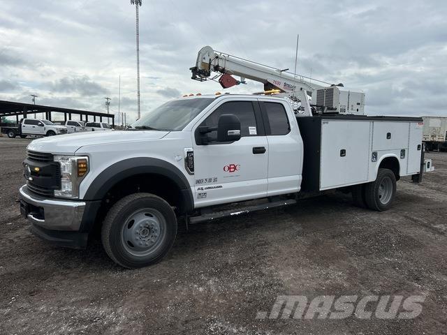 Ford F-550 Общински/универсални превозни средства
