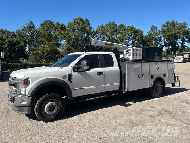 Ford F-550 Общински/универсални превозни средства
