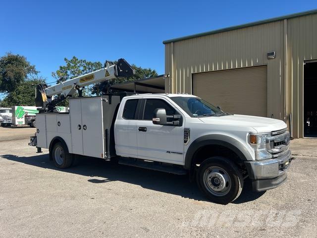 Ford F-550 Общински/универсални превозни средства
