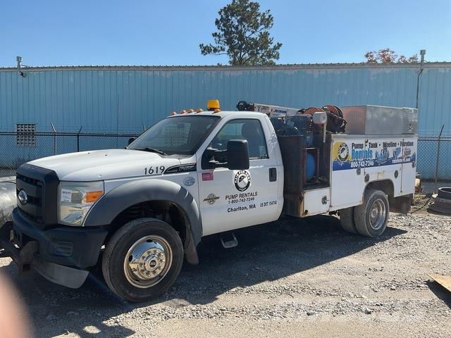 Ford F-550 Пикапи