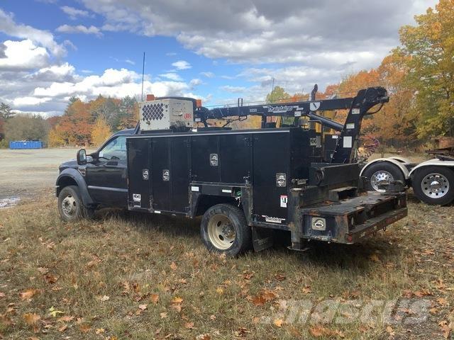 Ford F-550 Общински/универсални превозни средства
