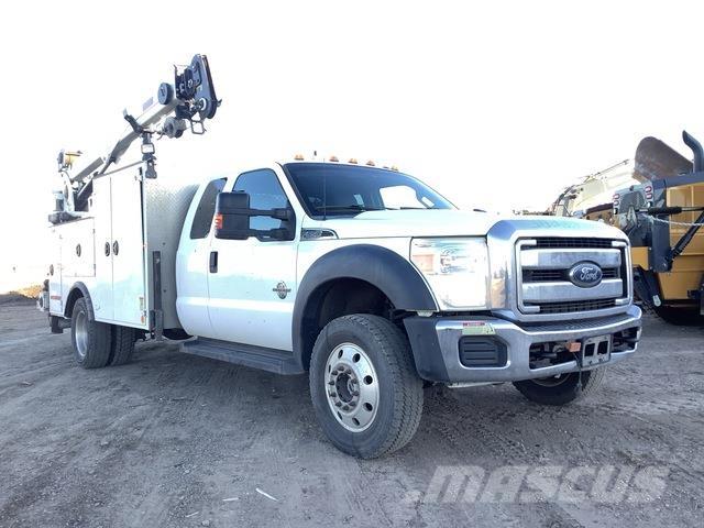 Ford F-550 Общински/универсални превозни средства
