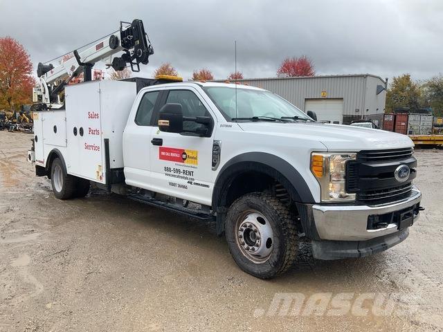 Ford F-550 Общински/универсални превозни средства
