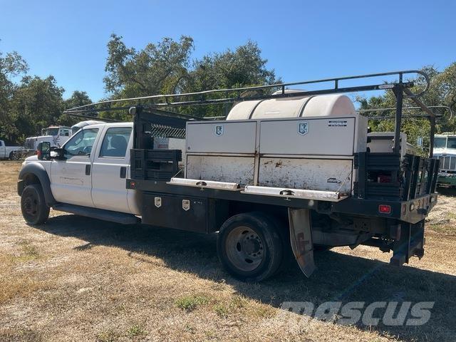 Ford F-550 Пикапи