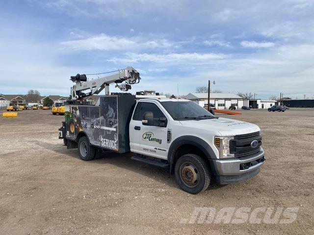 Ford F-550 Общински/универсални превозни средства
