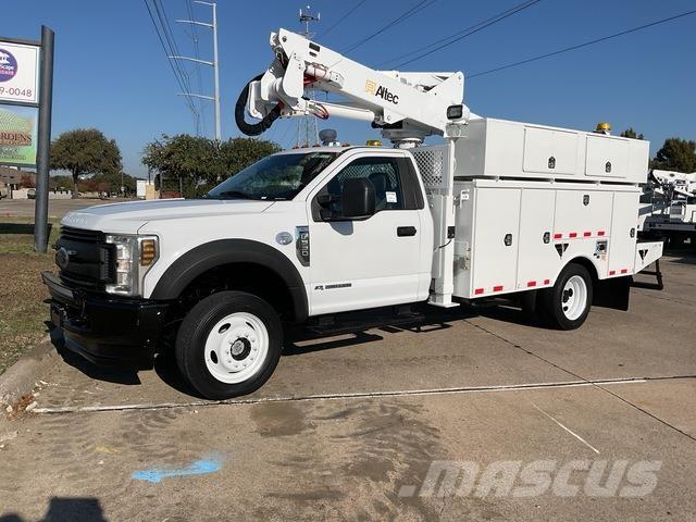 Ford F-550 Моторизирани платформи с талига