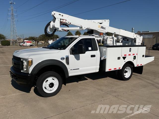 Ford F-550 Моторизирани платформи с талига