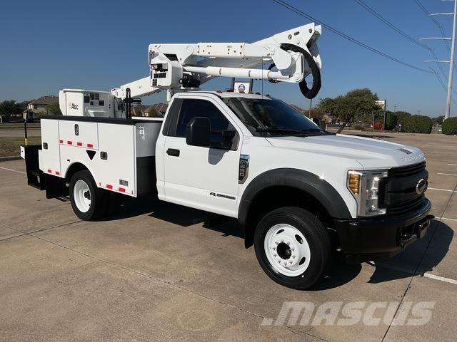 Ford F-550 Моторизирани платформи с талига