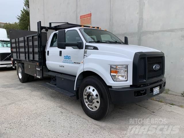 Ford F-650 Бордови