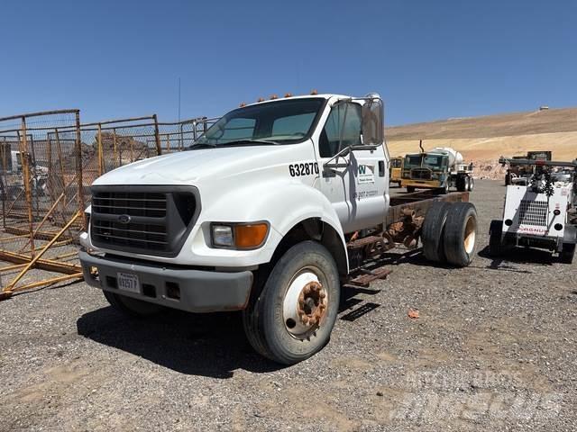 Ford F-650 Кабини