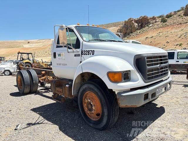 Ford F-650 Кабини